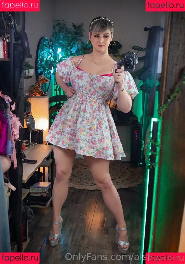 AlsoAshley / AlsoAshleyB / Ashely Barron Onlyfans Photo Gallery 