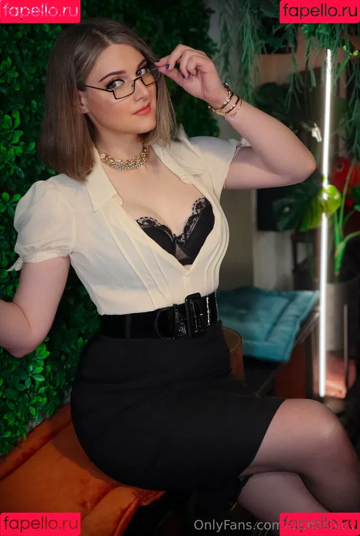 AlsoAshley / AlsoAshleyB / Ashely Barron Onlyfans Photo Gallery 