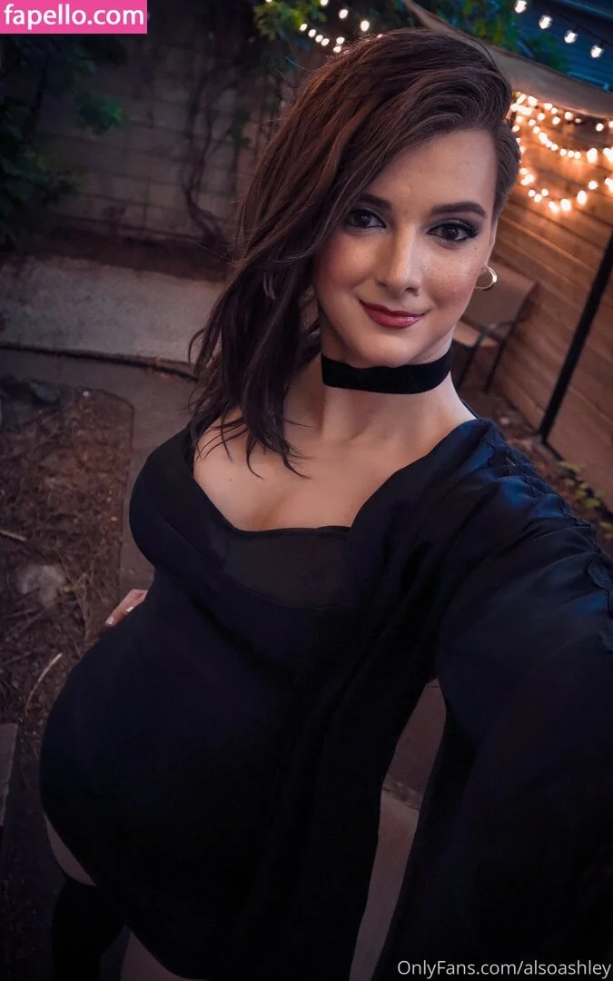 AlsoAshley / AlsoAshleyB / Ashely Barron Onlyfans Photo Gallery 