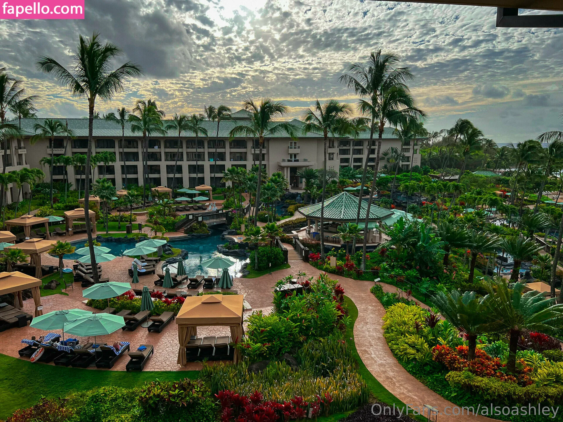 AlsoAshley / AlsoAshleyB / Ashely Barron Onlyfans Photo Gallery 