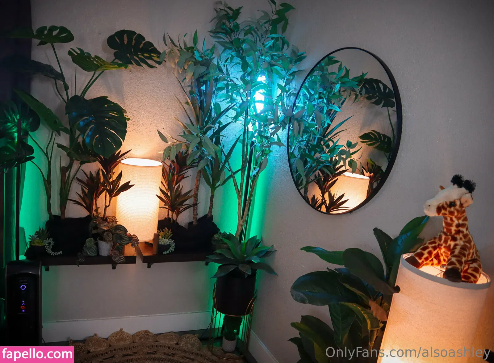 AlsoAshley / AlsoAshleyB / Ashely Barron Onlyfans Photo Gallery 