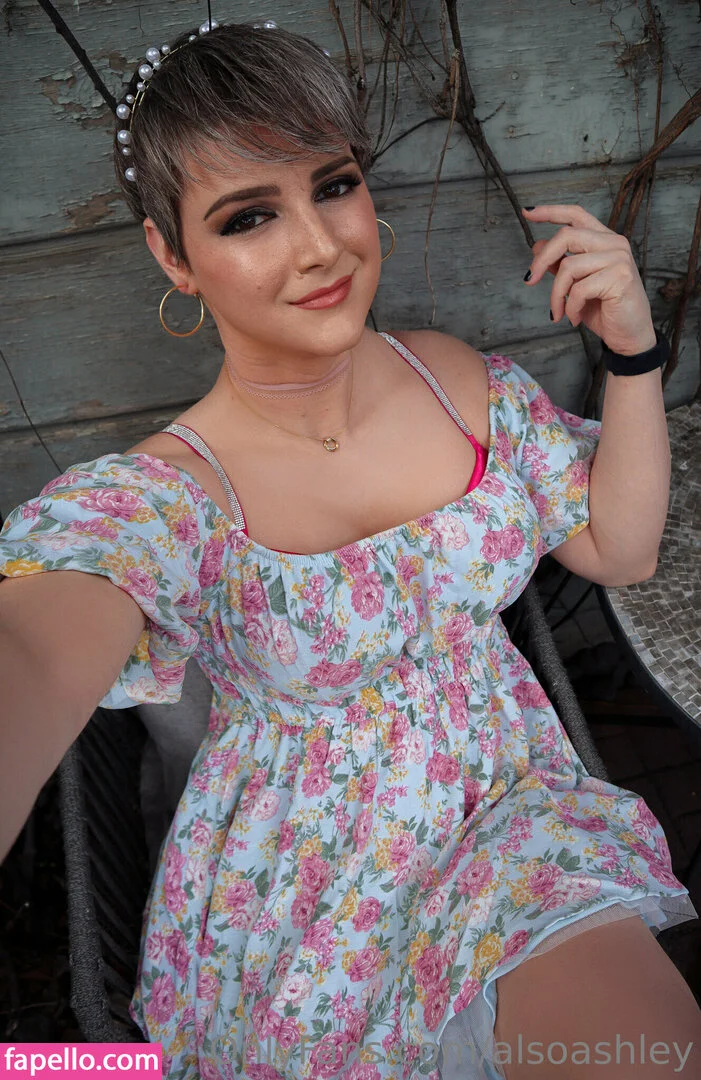 AlsoAshley / AlsoAshleyB / Ashely Barron Onlyfans Photo Gallery 