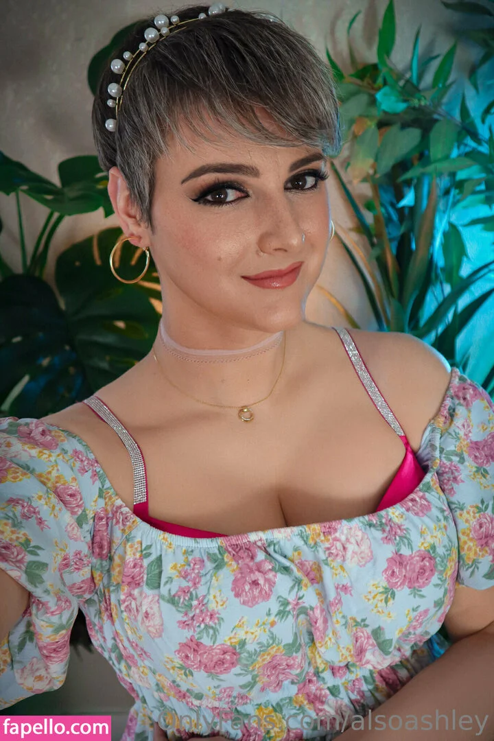 AlsoAshley / AlsoAshleyB / Ashely Barron Onlyfans Photo Gallery 