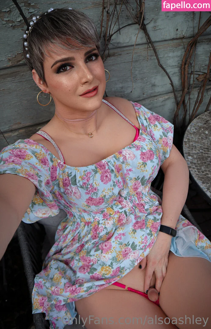 AlsoAshley / AlsoAshleyB / Ashely Barron Onlyfans Photo Gallery 