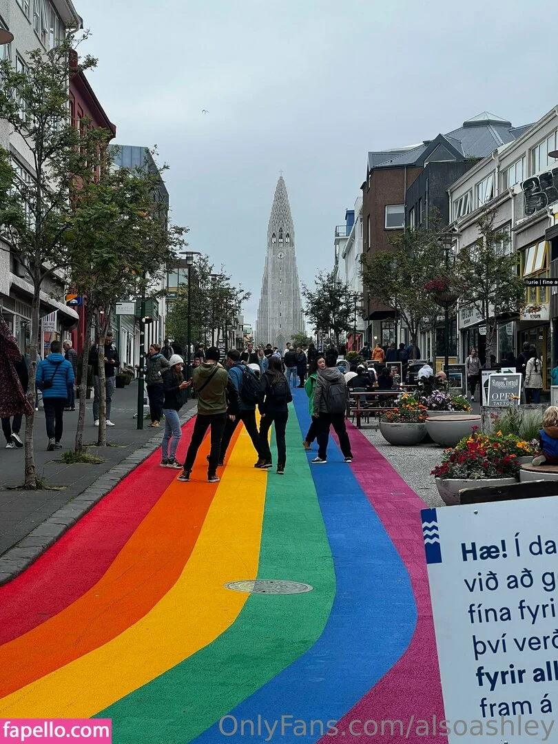 AlsoAshley / AlsoAshleyB / Ashely Barron Onlyfans Photo Gallery 