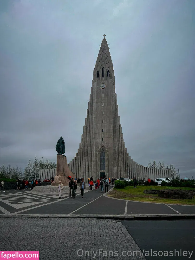 AlsoAshley / AlsoAshleyB / Ashely Barron Onlyfans Photo Gallery 