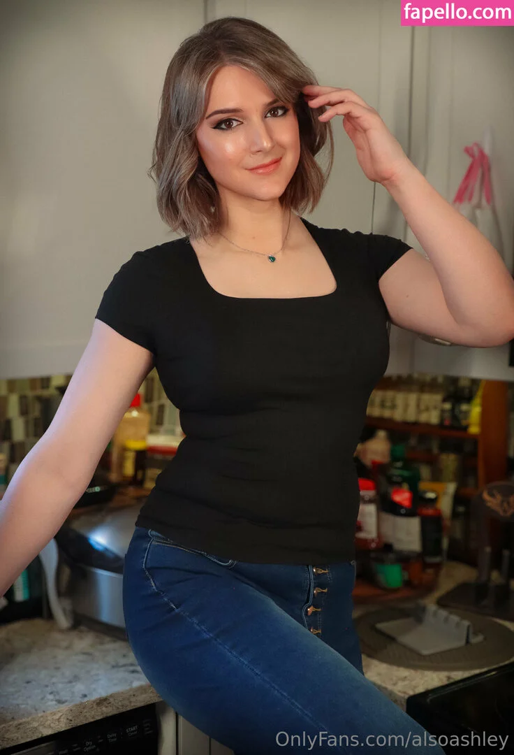 AlsoAshley / AlsoAshleyB / Ashely Barron Onlyfans Photo Gallery 