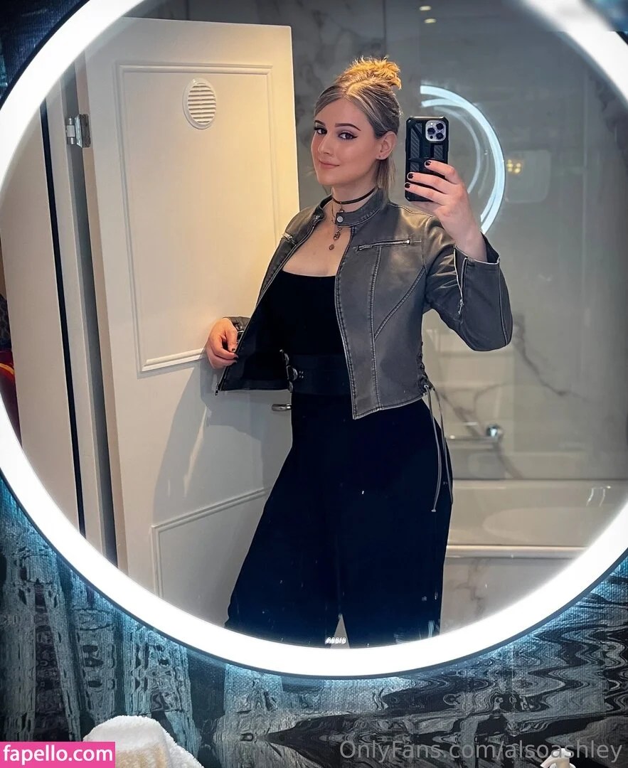 AlsoAshley / AlsoAshleyB / Ashely Barron Onlyfans Photo Gallery 