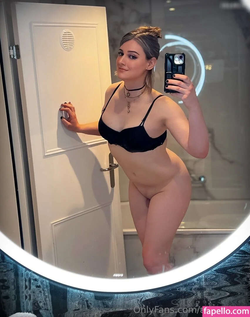 AlsoAshley / AlsoAshleyB / Ashely Barron Onlyfans Photo Gallery 