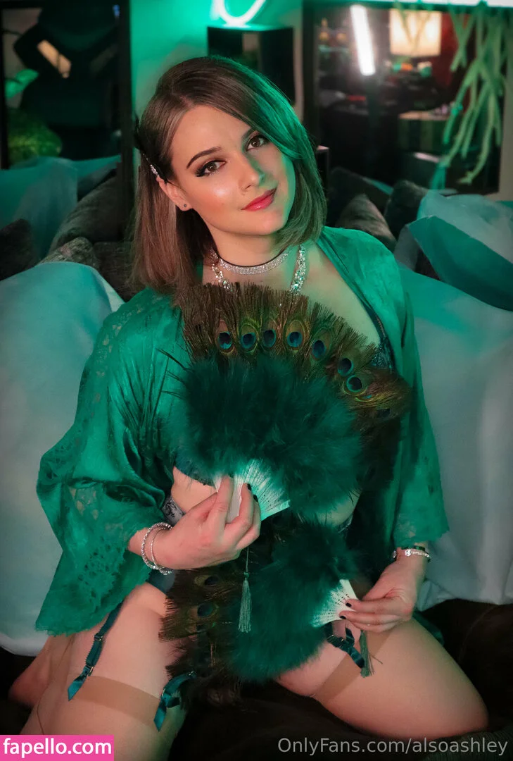 AlsoAshley / AlsoAshleyB / Ashely Barron Onlyfans Photo Gallery 