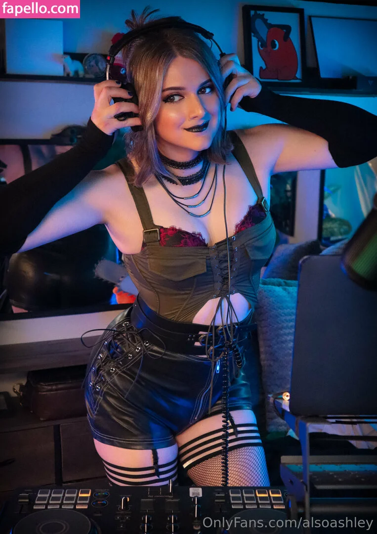 AlsoAshley / AlsoAshleyB / Ashely Barron Onlyfans Photo Gallery 