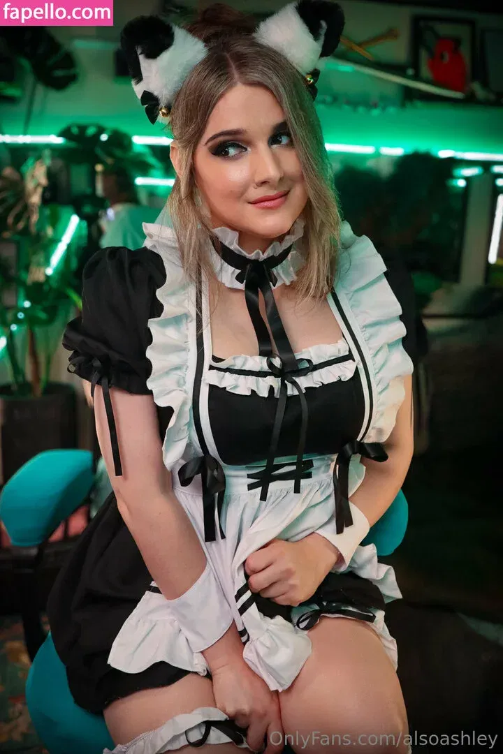 AlsoAshley / AlsoAshleyB / Ashely Barron Onlyfans Photo Gallery 