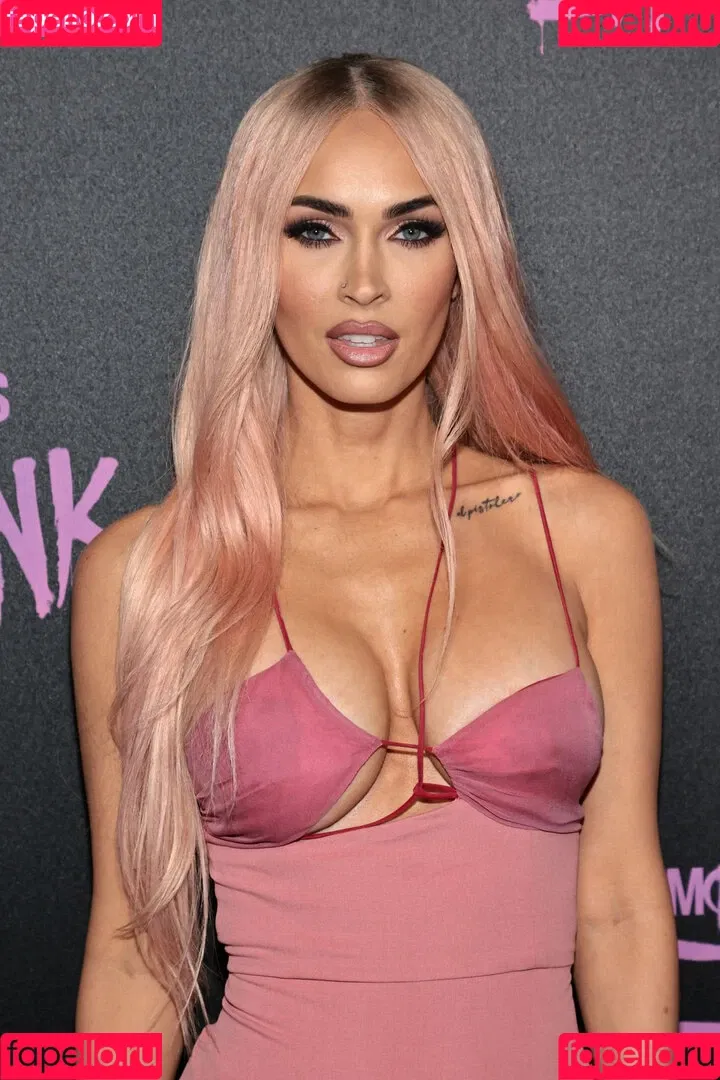 Megan Fox / action / meganfox Onlyfans Photo Gallery 