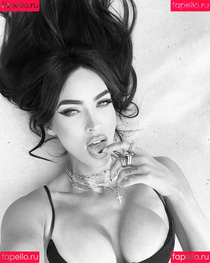 Megan Fox / action / meganfox Onlyfans Photo Gallery 