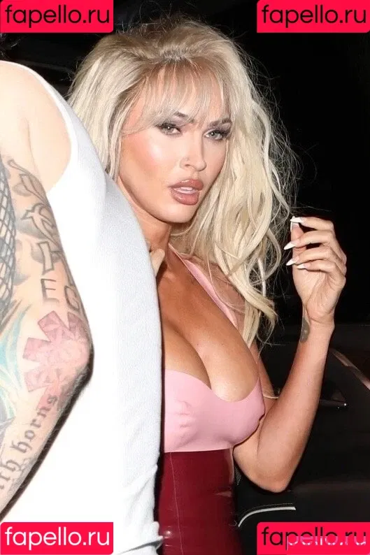 Megan Fox / action / meganfox Onlyfans Photo Gallery 