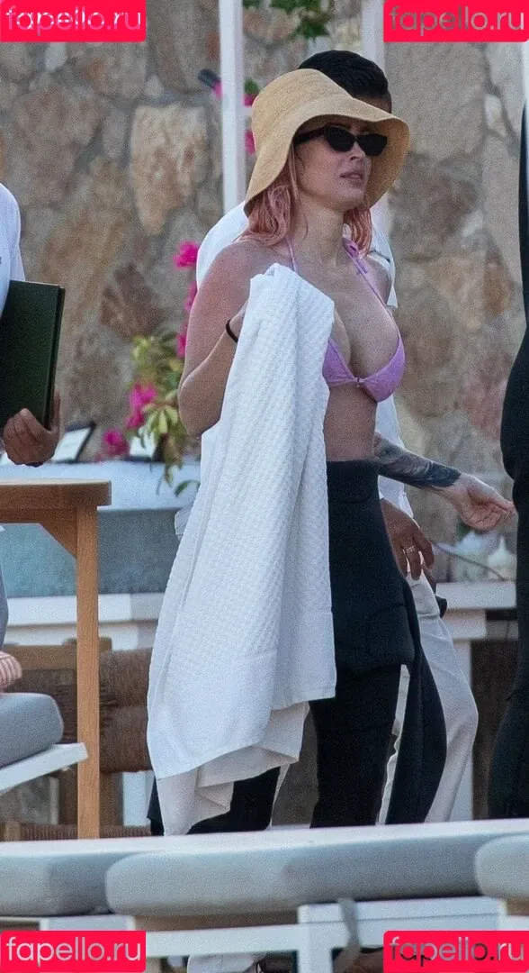 Megan Fox / action / meganfox Onlyfans Photo Gallery 