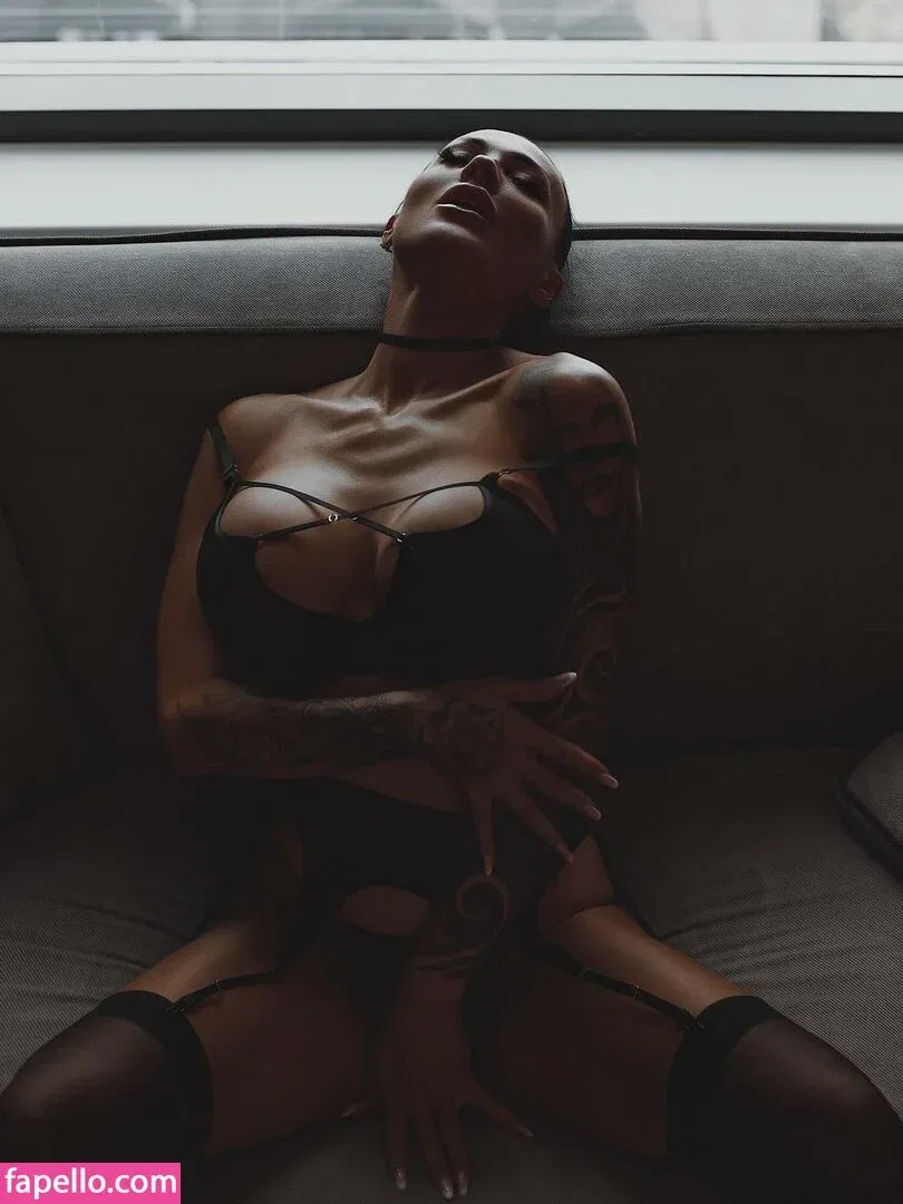 Hotelf / crazy_vamp Onlyfans Photo Gallery 