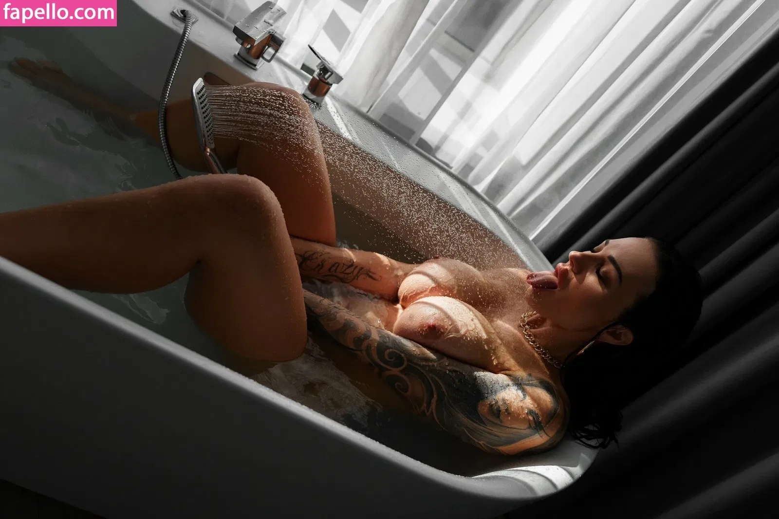 Hotelf / crazy_vamp Onlyfans Photo Gallery 