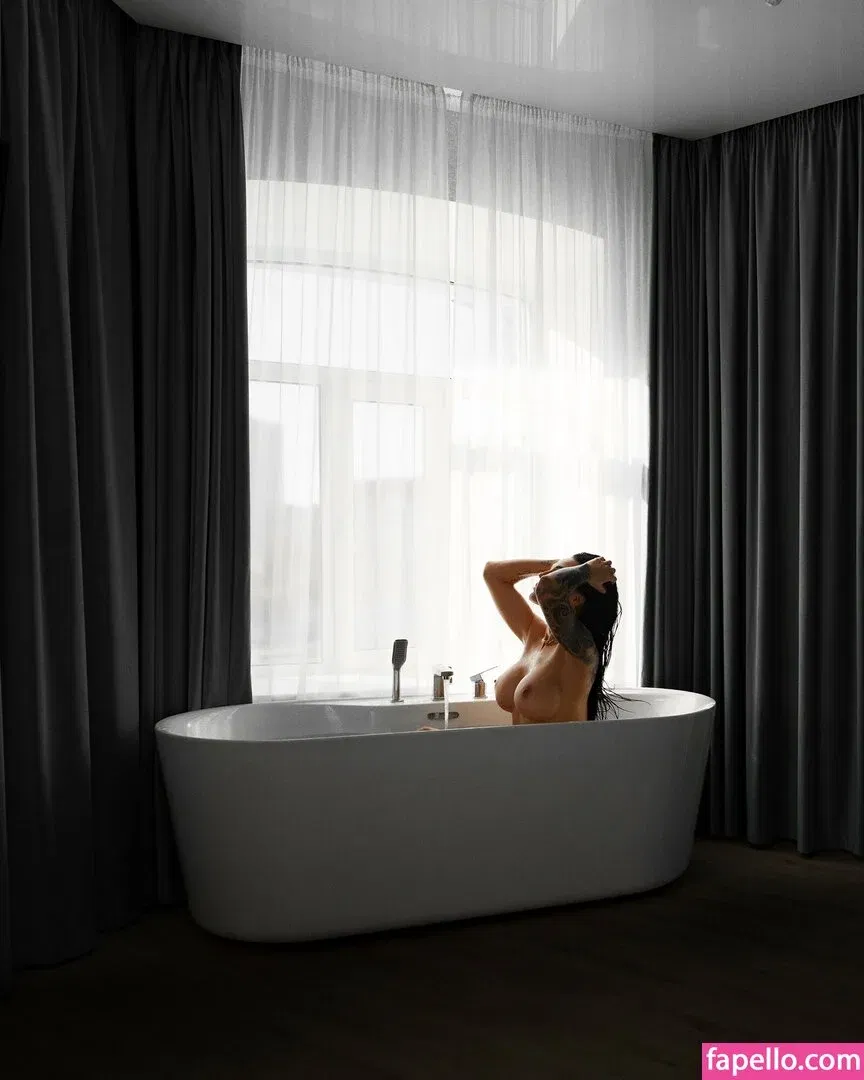 Hotelf / crazy_vamp Onlyfans Photo Gallery 