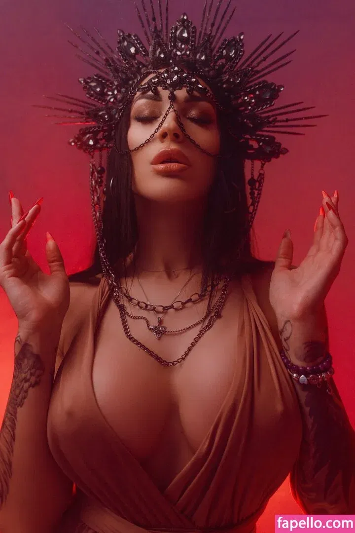 Hotelf / crazy_vamp Onlyfans Photo Gallery 