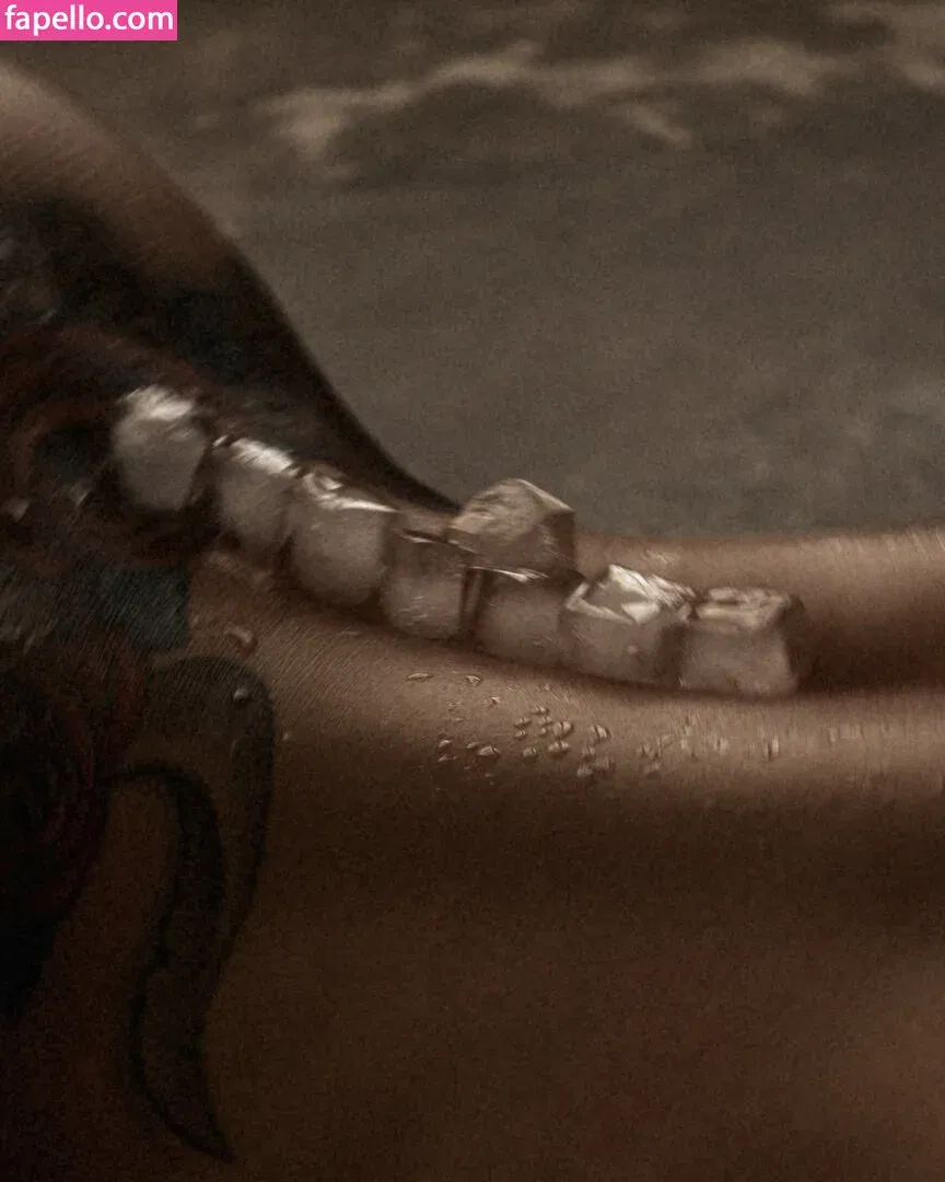 Hotelf / crazy_vamp Onlyfans Photo Gallery 