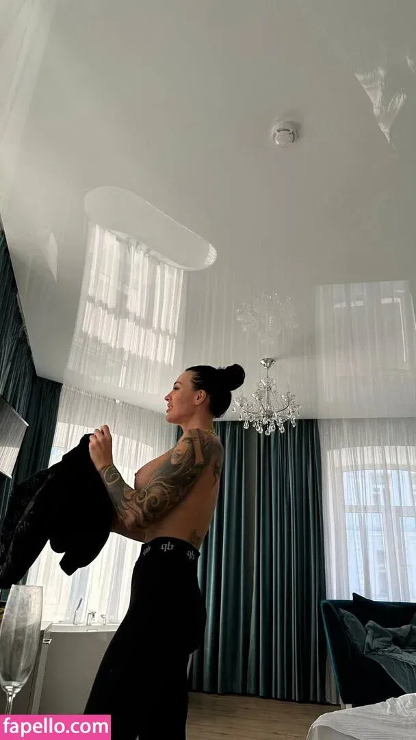 Hotelf / crazy_vamp Onlyfans Photo Gallery 