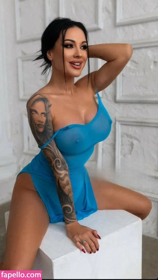 Hotelf / crazy_vamp Onlyfans Photo Gallery 