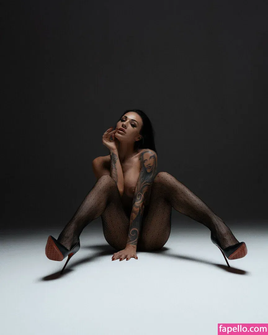 Hotelf / crazy_vamp Onlyfans Photo Gallery 