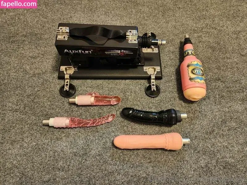 Femboy Quickie / femboyquickie / reel Onlyfans Photo Gallery 