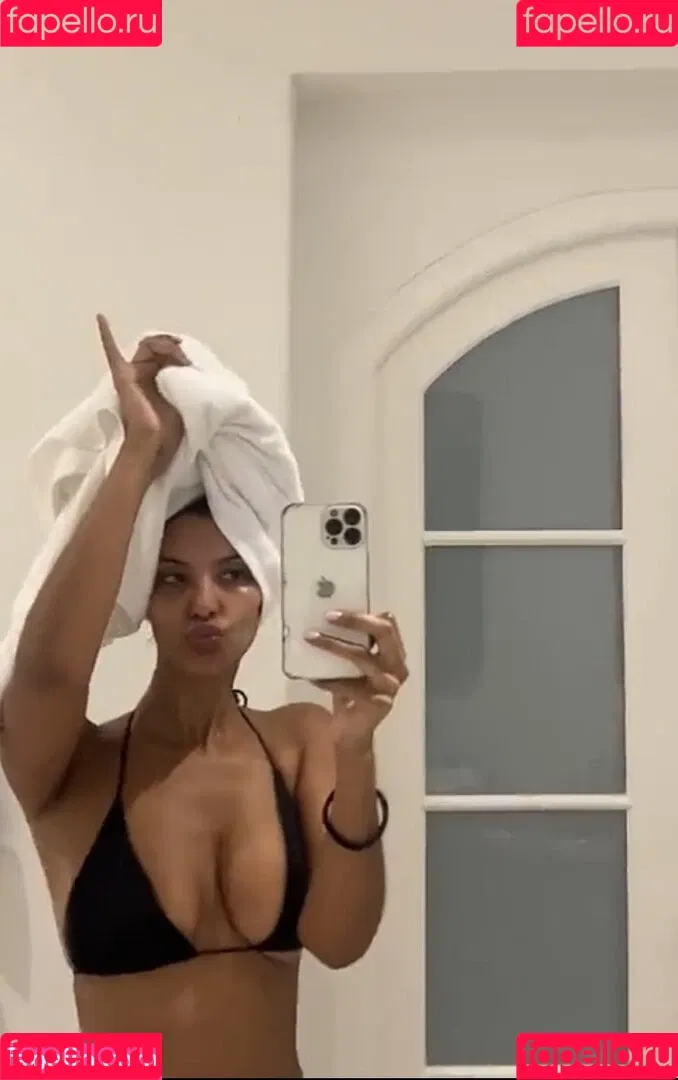 Maya Jama / mayajama Onlyfans Photo Gallery 