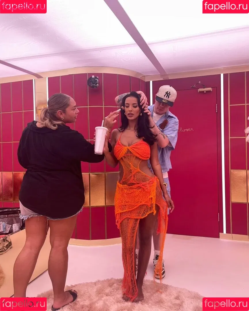 Maya Jama / mayajama Onlyfans Photo Gallery 