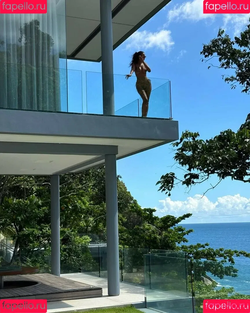 Maya Jama / mayajama Onlyfans Photo Gallery 