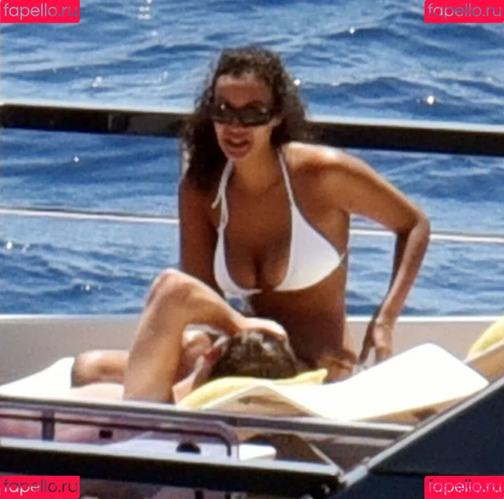 Maya Jama / mayajama Onlyfans Photo Gallery 