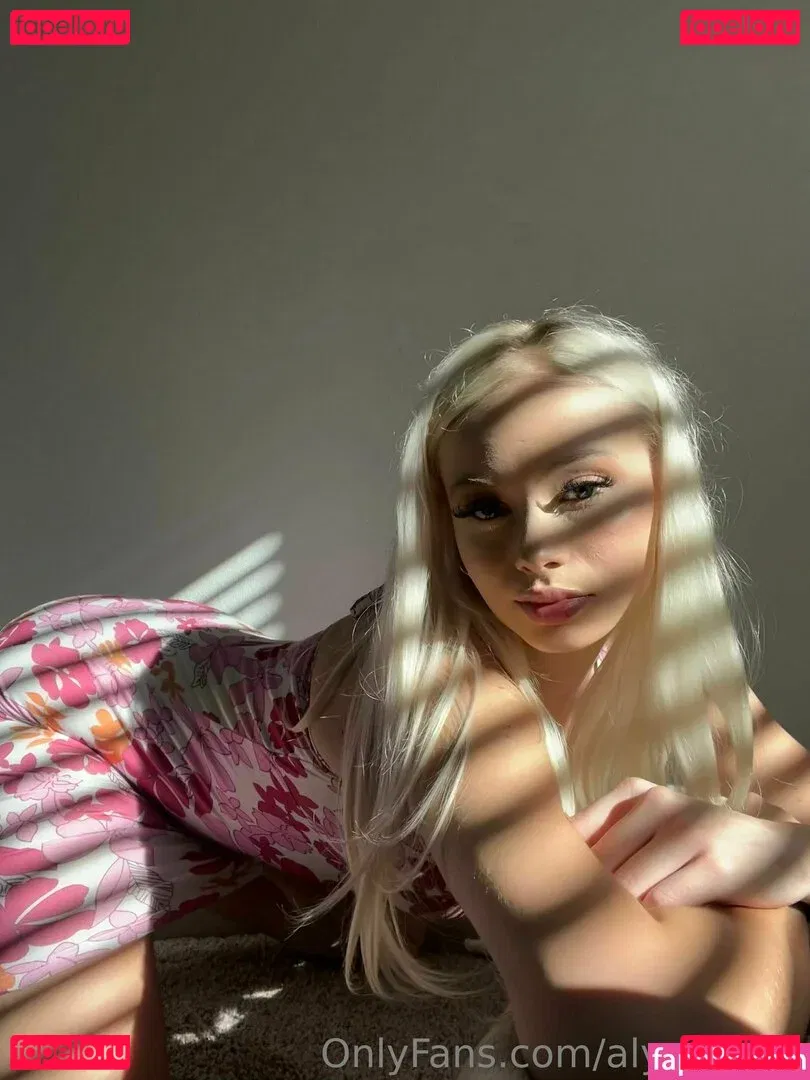 AliceStefanyy Onlyfans Photo Gallery 