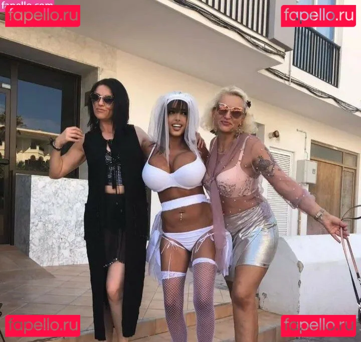 Atlanna Onlyfans Photo Gallery 