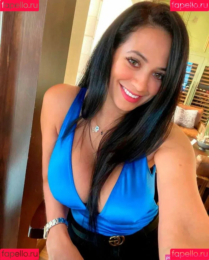 Carla Medrano / carlamedranoo Onlyfans Photo Gallery 