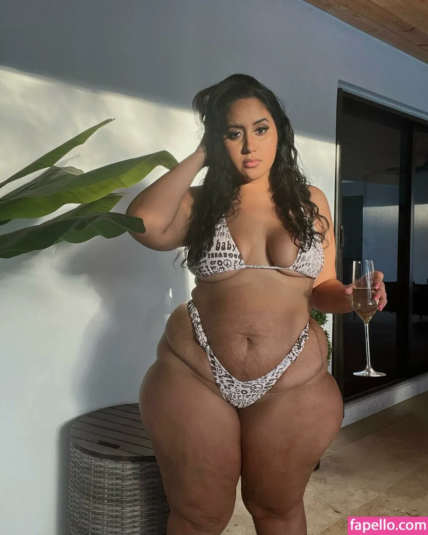 tianatee / tianatee808 Onlyfans Photo Gallery 