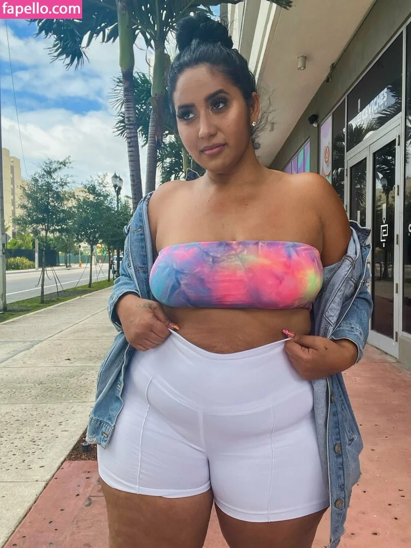 tianatee / tianatee808 Onlyfans Photo Gallery 