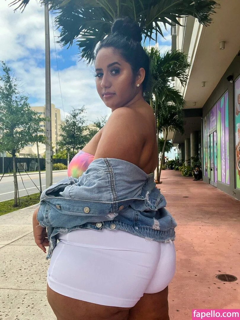 tianatee / tianatee808 Onlyfans Photo Gallery 