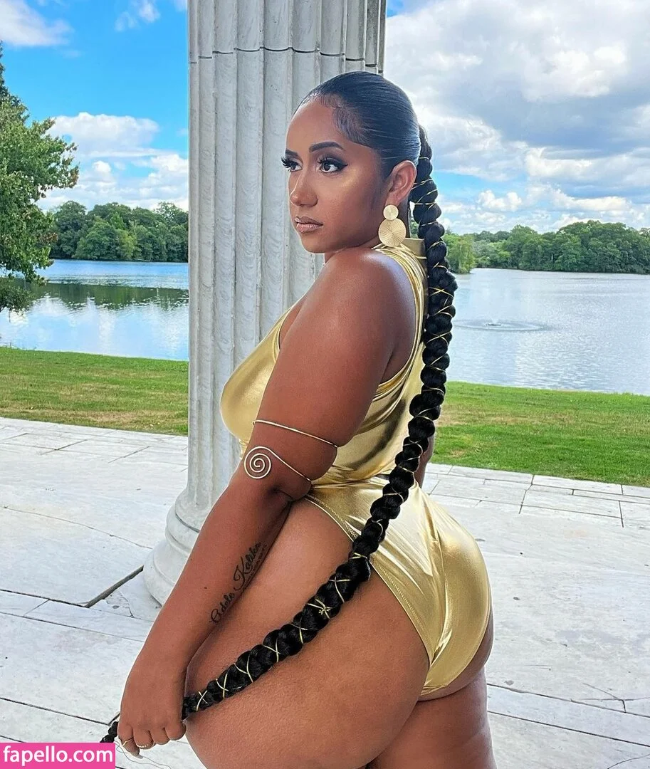 tianatee / tianatee808 Onlyfans Photo Gallery 