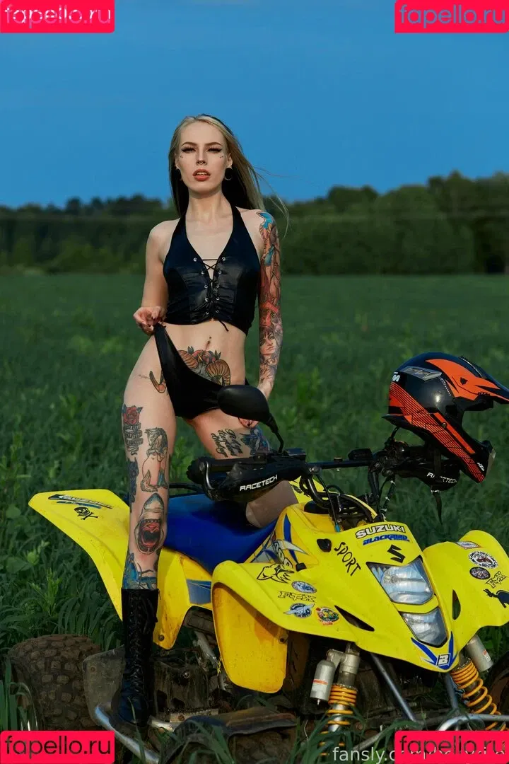 Helly_Rite / Hellyrite / hellia_sg Onlyfans Photo Gallery 