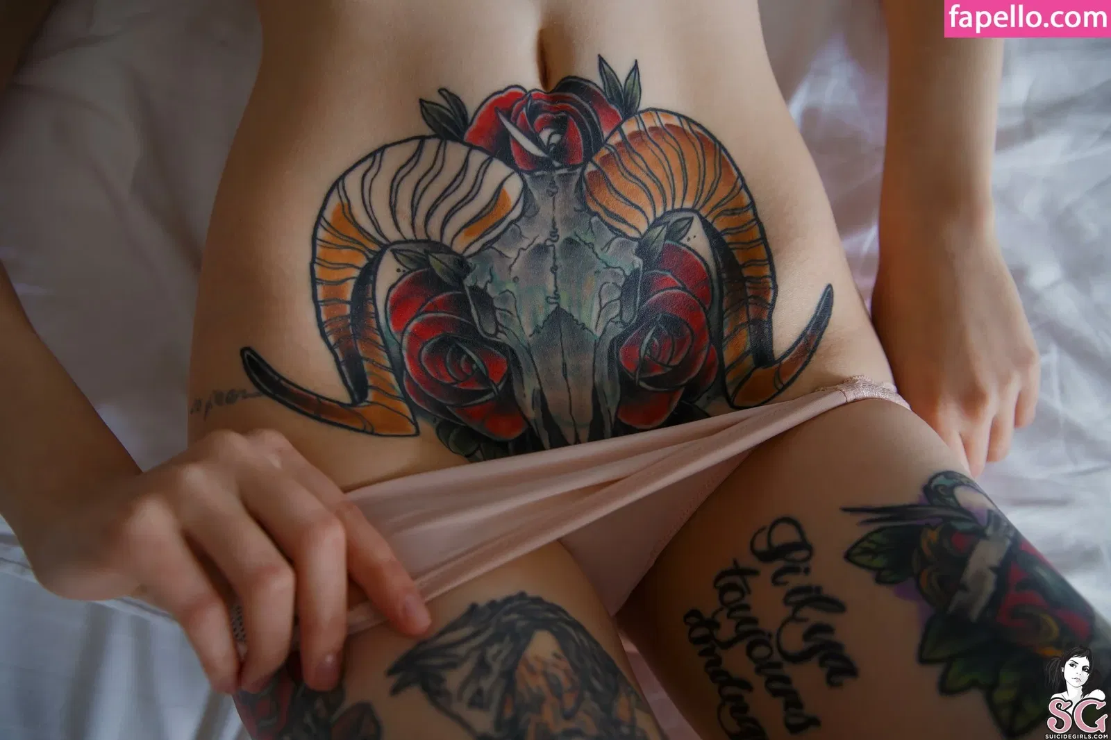 Helly_Rite / Hellyrite / hellia_sg Onlyfans Photo Gallery 