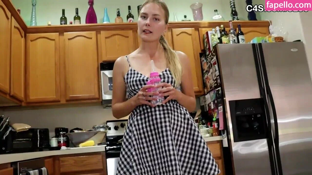 Vika_Model / hotgirldoingstuff / vika_modelxoxo Onlyfans Photo Gallery 