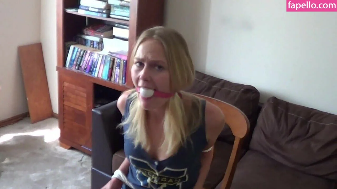 Vika_Model / hotgirldoingstuff / vika_modelxoxo Onlyfans Photo Gallery 