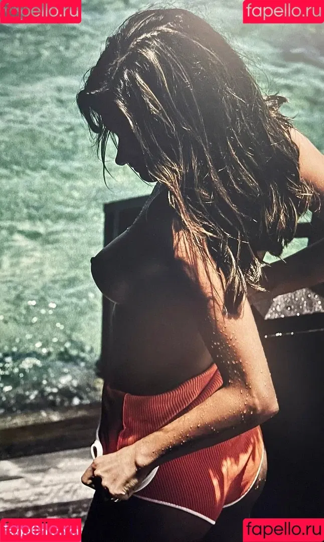 Alessandra Ambrosio / aleambrosio / alelovesanja / alessandraambrosio Onlyfans Photo Gallery 