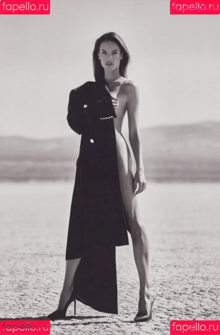 Alessandra Ambrosio / aleambrosio / alelovesanja / alessandraambrosio Onlyfans Photo Gallery 