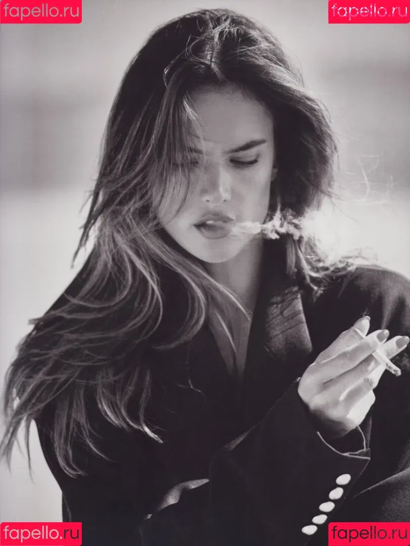 Alessandra Ambrosio / aleambrosio / alelovesanja / alessandraambrosio Onlyfans Photo Gallery 