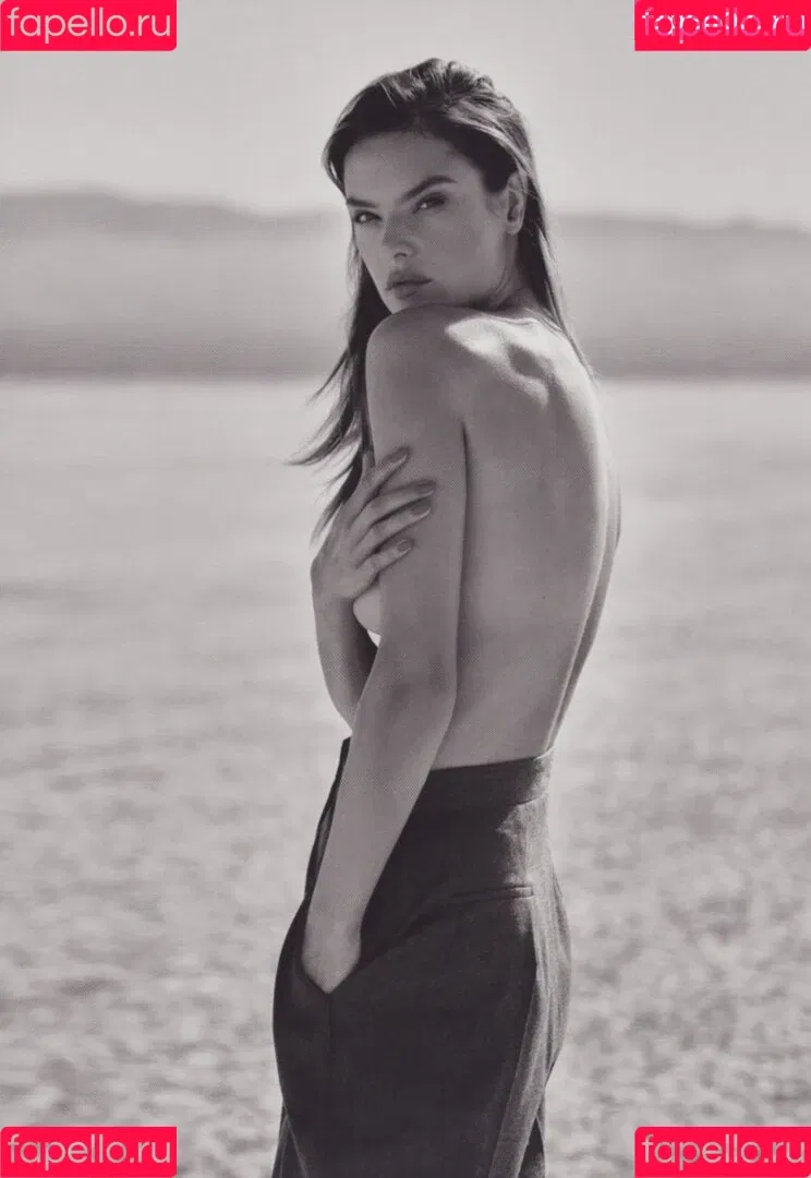 Alessandra Ambrosio / aleambrosio / alelovesanja / alessandraambrosio Onlyfans Photo Gallery 