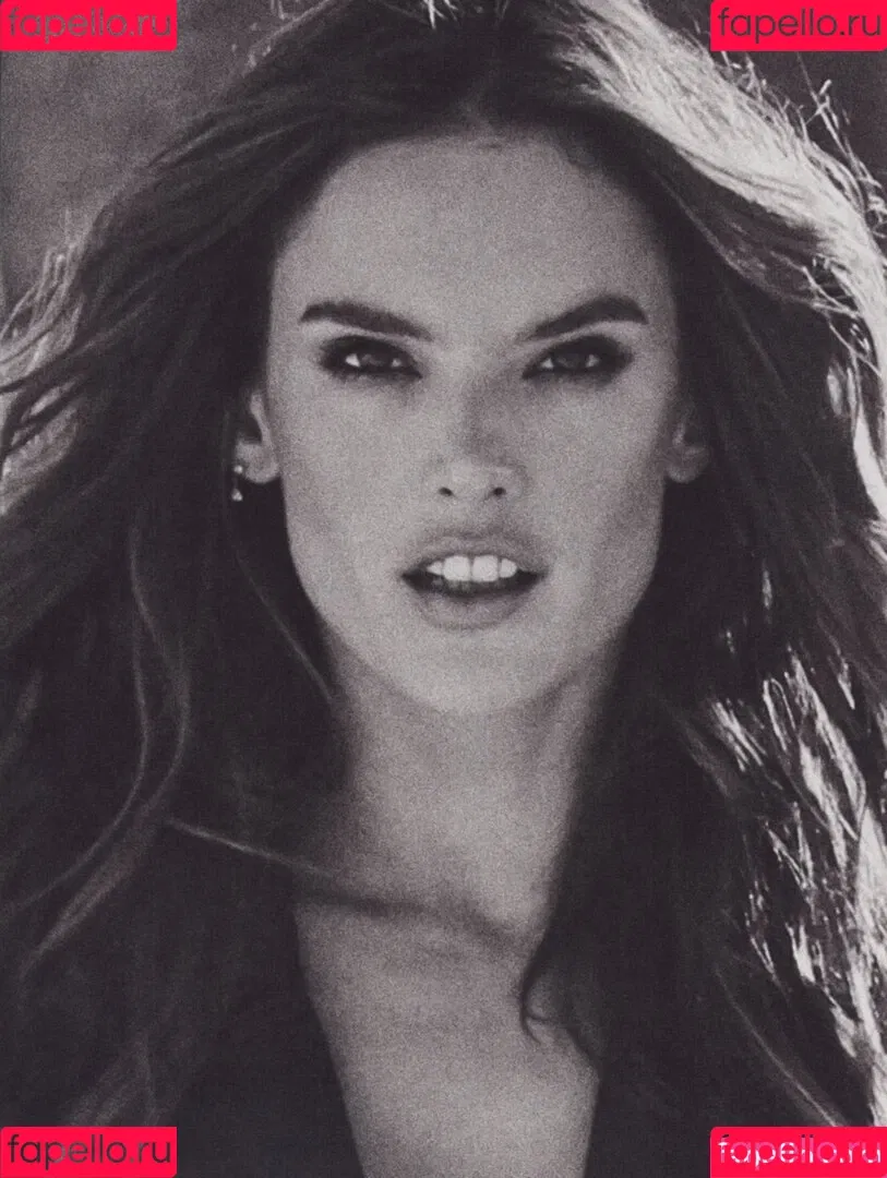 Alessandra Ambrosio / aleambrosio / alelovesanja / alessandraambrosio Onlyfans Photo Gallery 