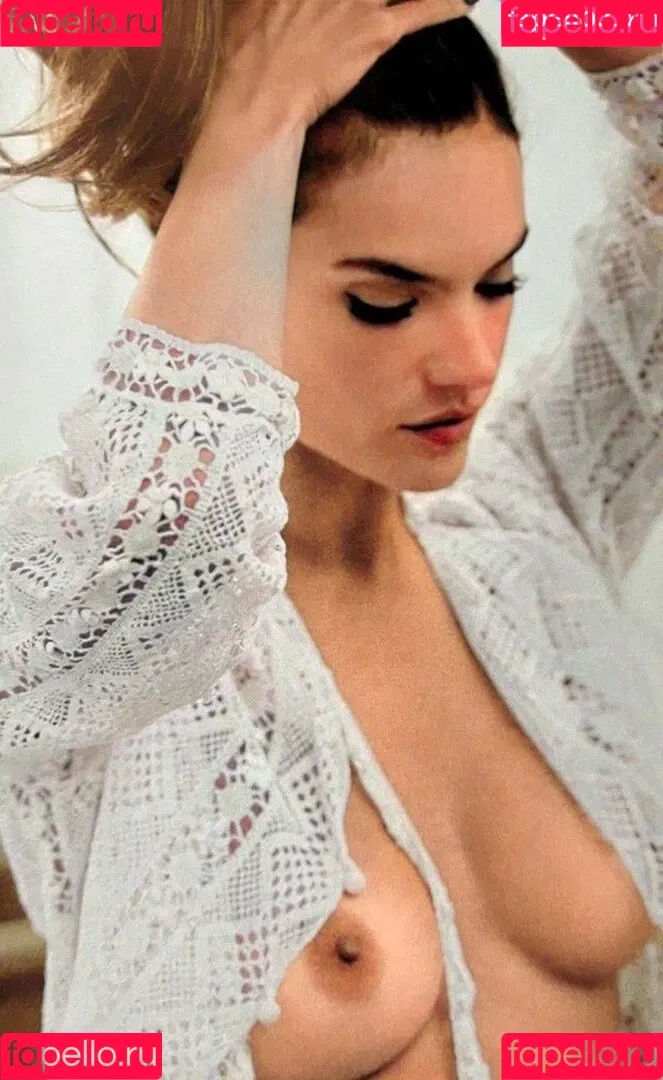 Alessandra Ambrosio / aleambrosio / alelovesanja / alessandraambrosio Onlyfans Photo Gallery 